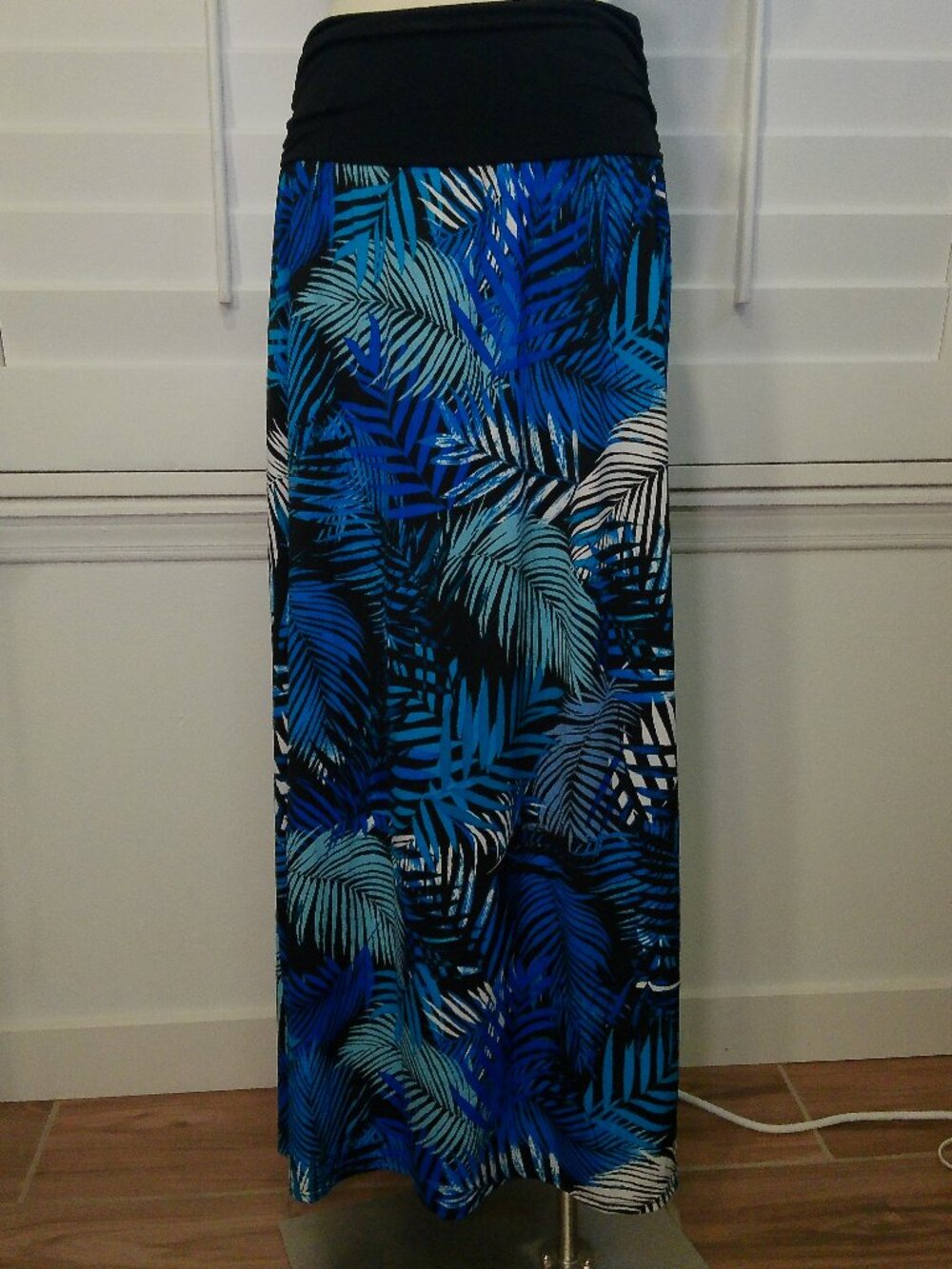 Women's long Skirt Blue Black AGB Size XL